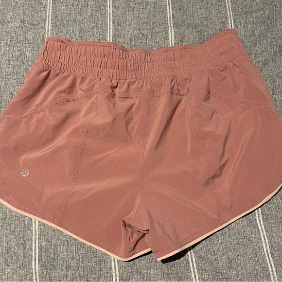 Lululemon reversible shorts - Picture 2 of 4